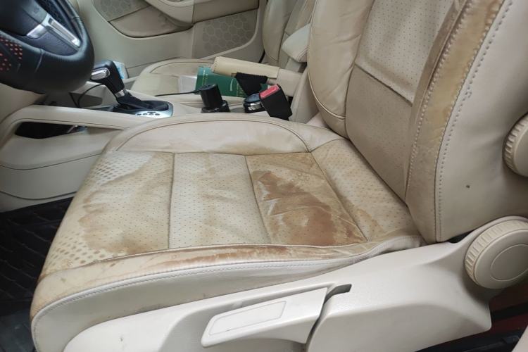 Used Volkswagen Sagitar 2011 1.6L Automatic Special Edition Left Front Seat