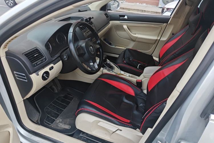 Used Volkswagen Sagitar 2011 1.6L Automatic Special Edition Left Front Seat
