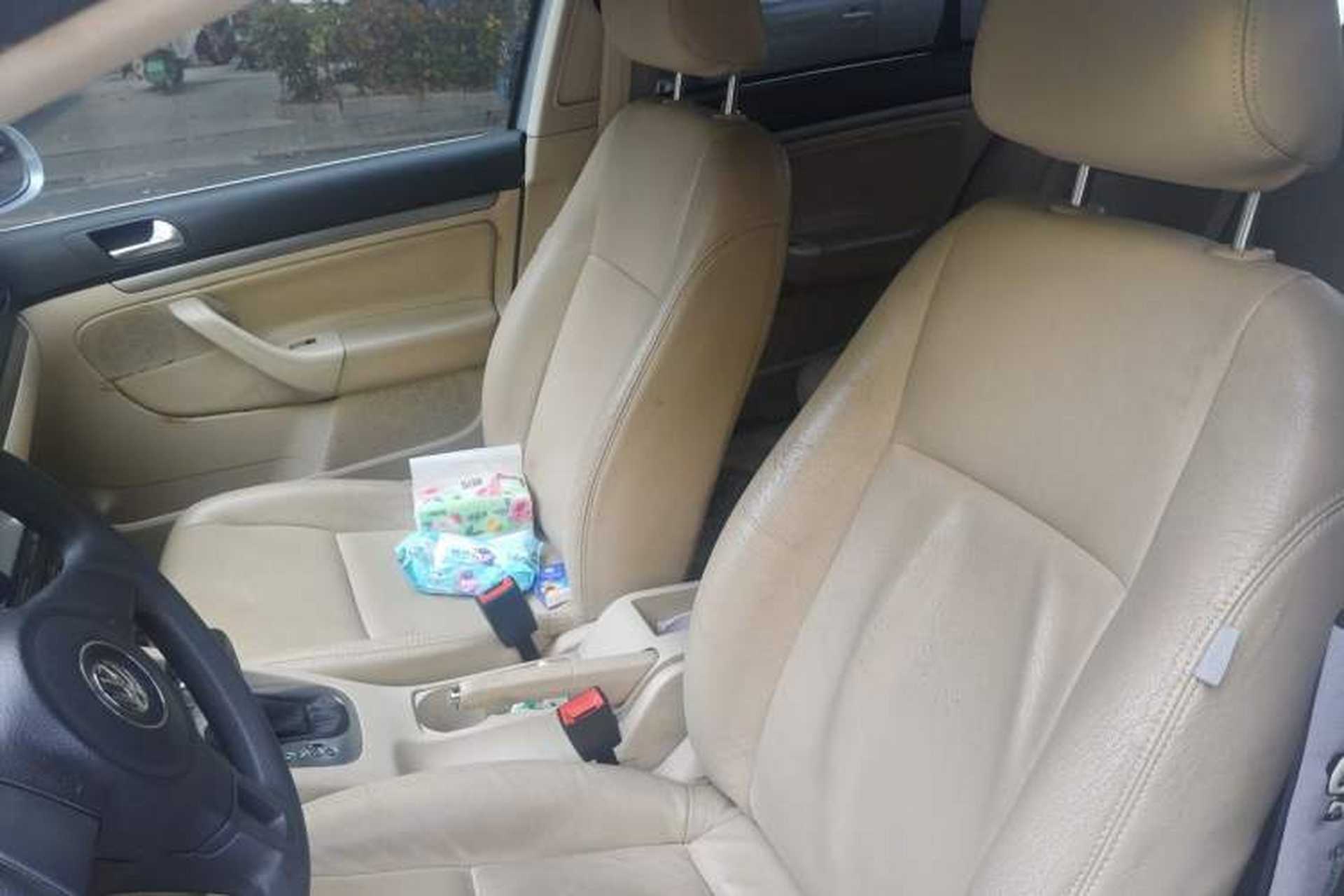 Used Volkswagen Sagitar 2011 1.6L Automatic Fashion Edition Left Front Seat