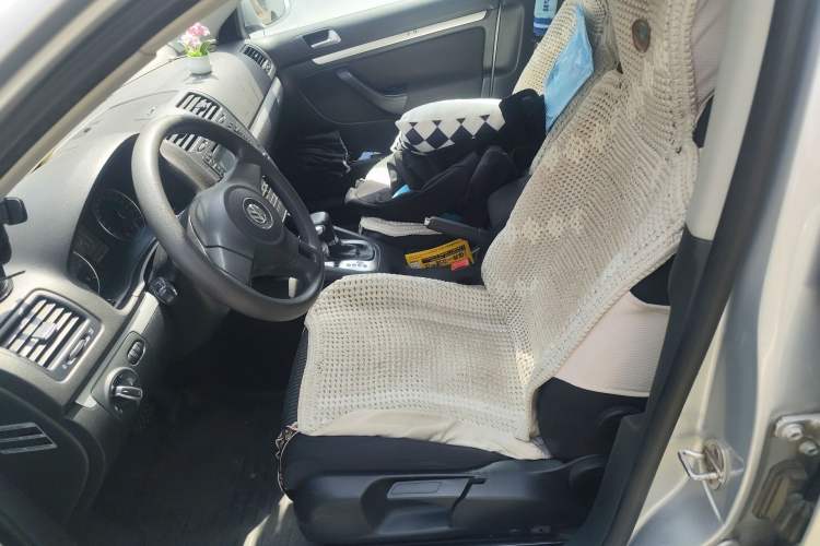 Used Volkswagen Sagitar 2011 1.4 TSI Automatic Tech Model Left Front Seat