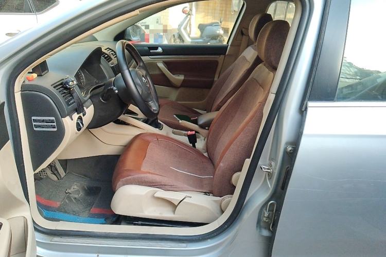 Used Volkswagen Sagitar 2011 1.4 TSI Manual Tech Model Left Front Seat