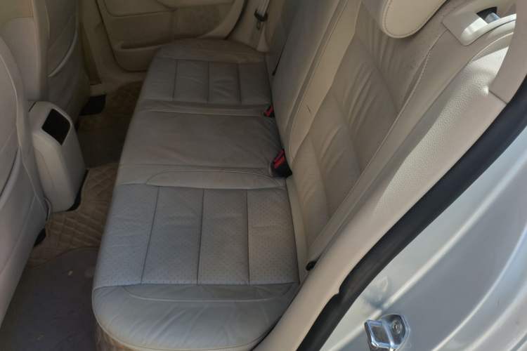 Used Volkswagen Sagitar 2011 1.6L Automatic Special Edition Left Rear Seat