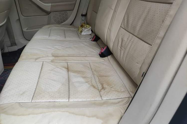Used Volkswagen Sagitar 2011 1.6L Automatic Special Edition Left Rear Seat