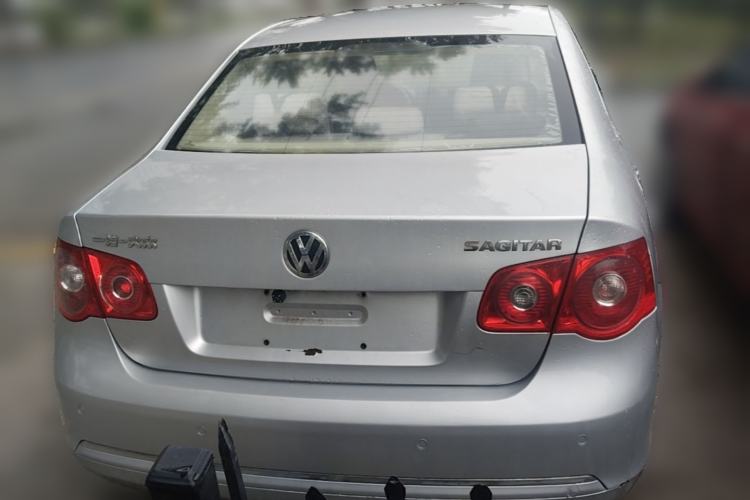 Used Volkswagen Sagitar 2011 1.6L Manual Comfort Version Rear
