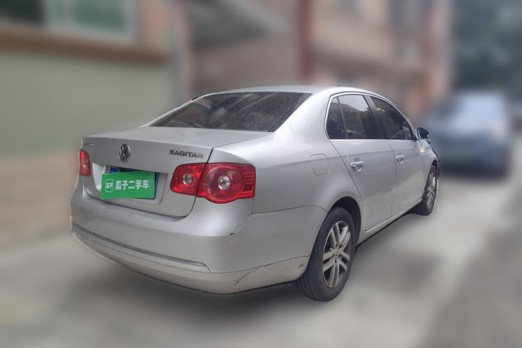 Used Volkswagen Sagitar 2011 1.6L Automatic Fashion Edition Rear Right 45 Deg