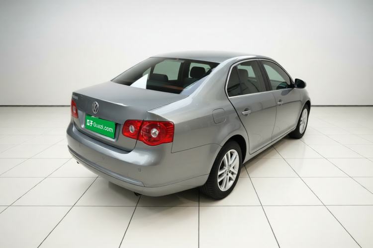 Used Volkswagen Sagitar 2011 1.6L Automatic Fashion Edition Rear Right 45 Deg