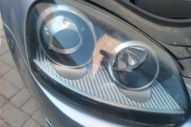 Used Volkswagen Sagitar 2011 1.6L Automatic Special Edition Right Front Headlight