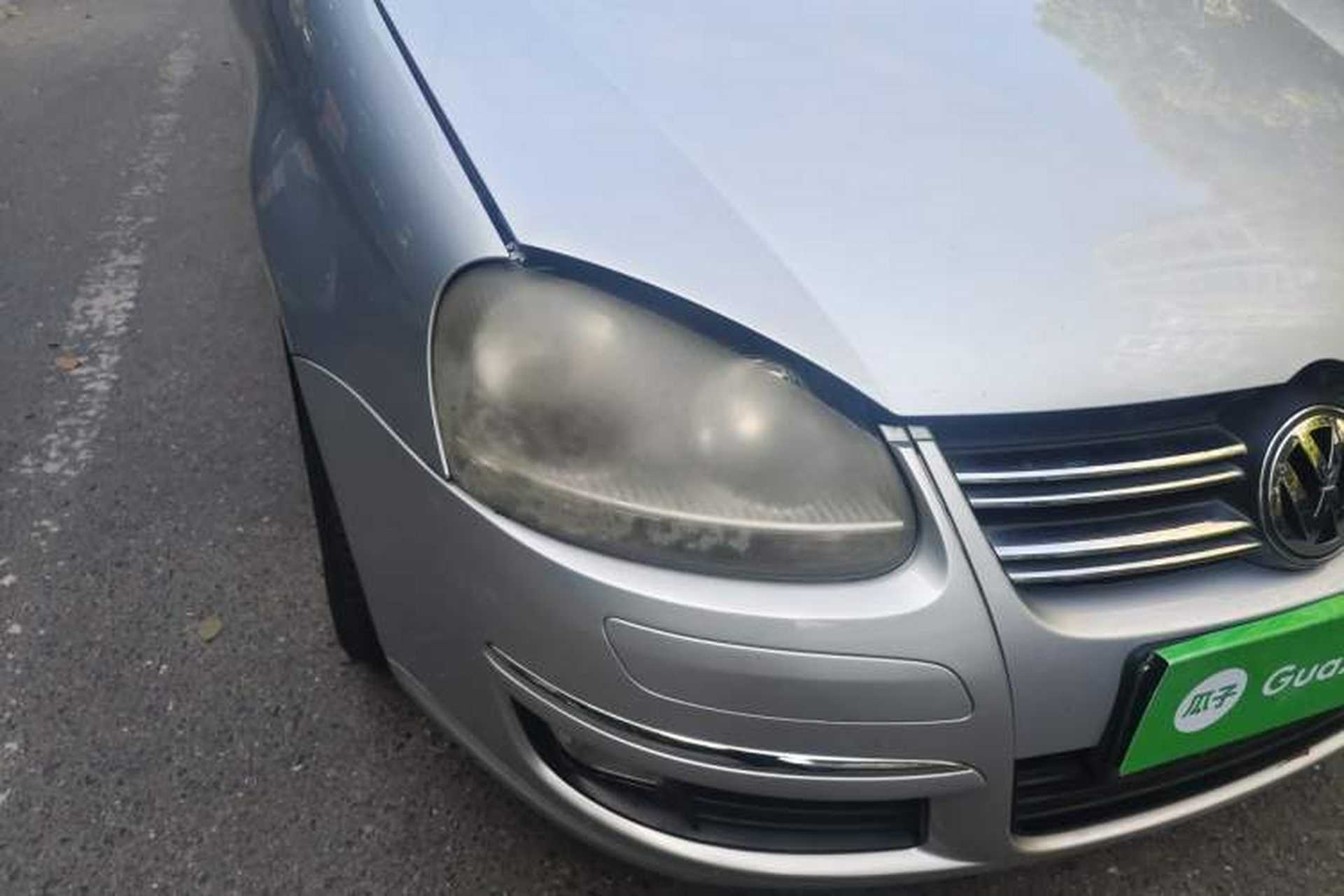 Used Volkswagen Sagitar 2011 1.6L Automatic Fashion Edition Right Front Headlight