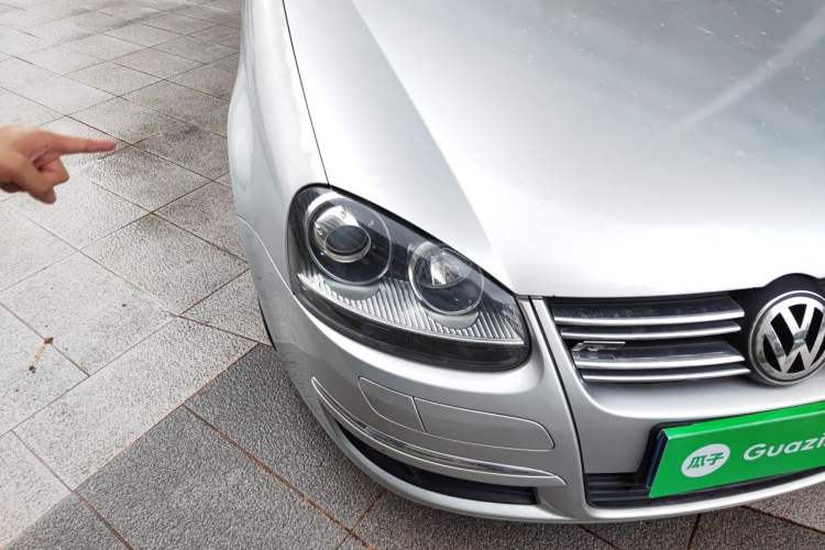 Used Volkswagen Sagitar 2011 1.6L Automatic Special Edition Right Front Headlight