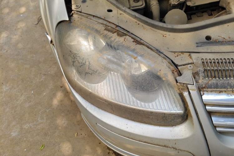Used Volkswagen Sagitar 2011 1.4 TSI Manual Tech Model Right Front Headlight