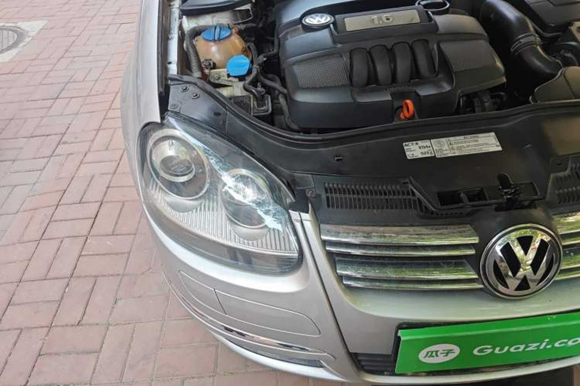 Used Volkswagen Sagitar 2011 1.6L Automatic Special Edition Right Front Headlight