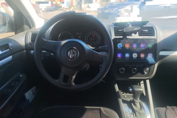 Used Volkswagen Sagitar 2011 1.6L Automatic Comfort Edition Steering Wheel
