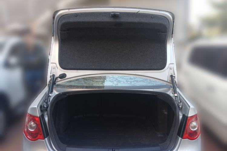 Used Volkswagen Sagitar 2011 1.6L Automatic Comfort Edition Trunk