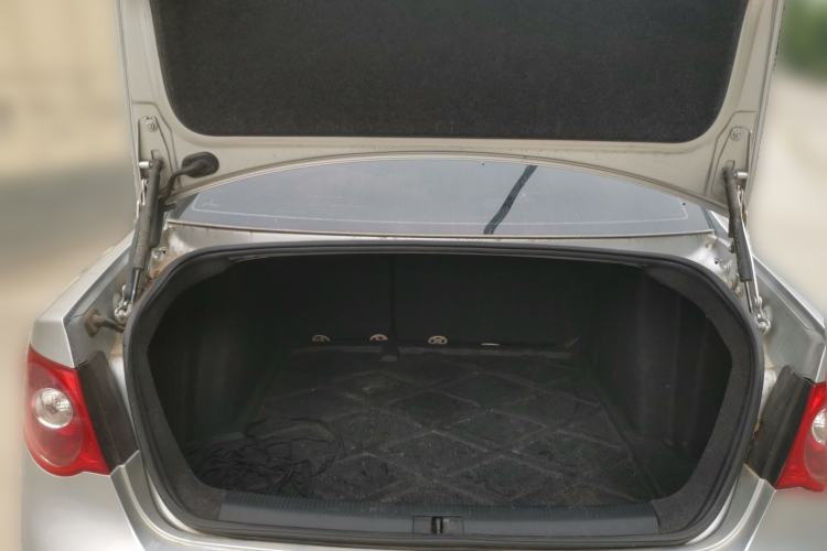 Used Volkswagen Sagitar 2011 1.4 TSI Automatic Luxury Edition Trunk
