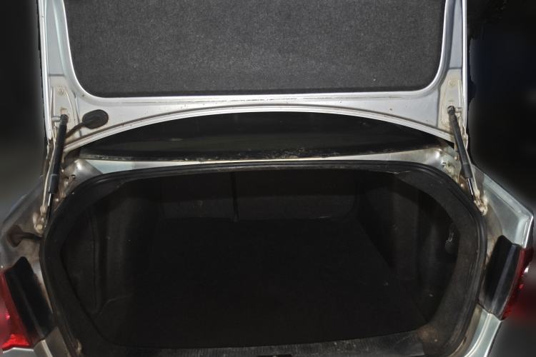 Used Volkswagen Sagitar 2011 1.4 TSI Automatic Luxury Edition Trunk