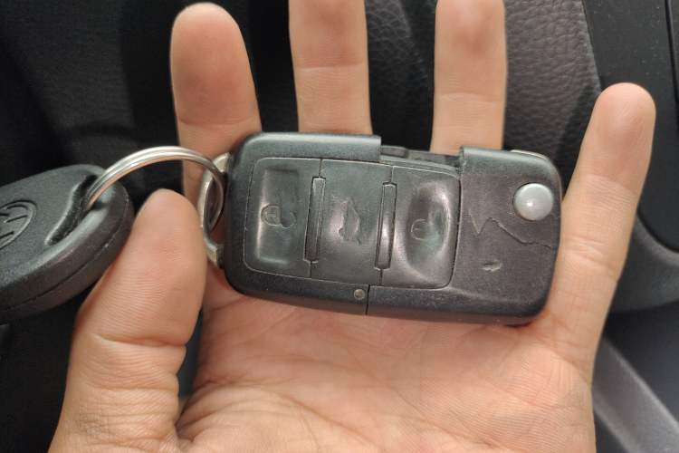 Used Volkswagen Sagitar 2011 1.4 TSI Automatic Tech Model Vehicle Key