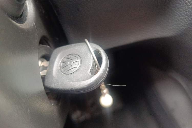Used Volkswagen Sagitar 2011 1.4 TSI Automatic Luxury Edition Vehicle Key