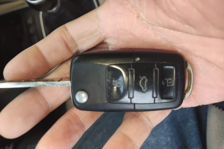 Used Volkswagen Sagitar 2011 1.4 TSI Manual Luxury Edition Vehicle Key