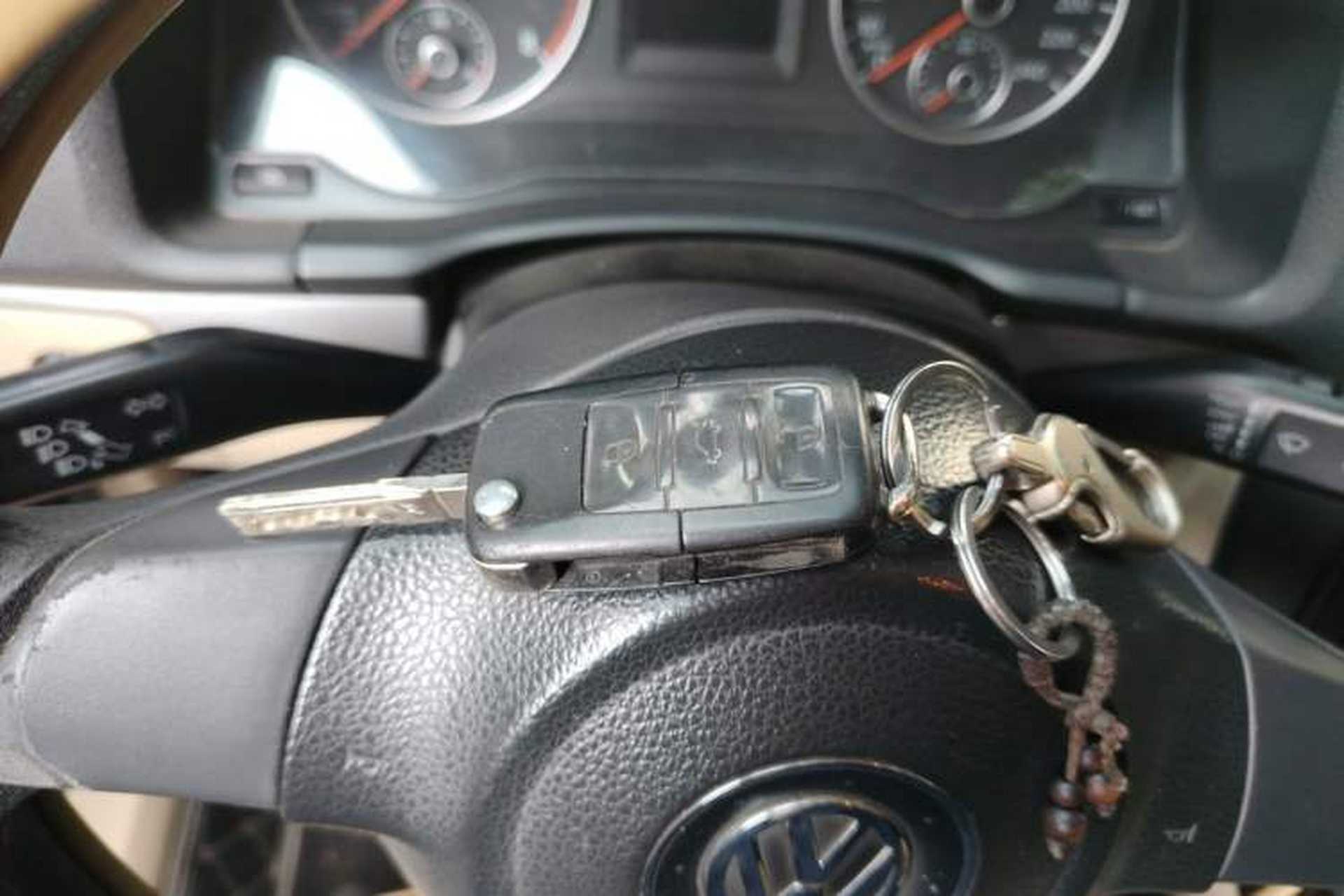 Used Volkswagen Sagitar 2011 1.6L Manual Comfort Version Vehicle Key