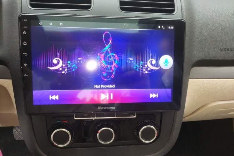 Used Volkswagen Sagitar 2011 1.6L Automatic Comfort Edition Audio And AC Panel