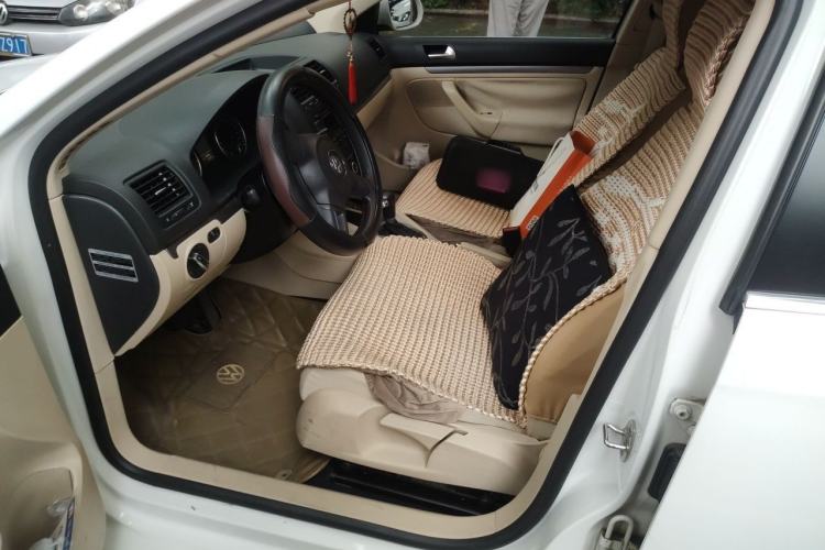 Used Volkswagen Sagitar 2011 1.6L Automatic Comfort Edition Driver Seat