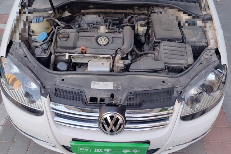 Used Volkswagen Sagitar 2011 1.4 TSI Automatic Tech Model Engine Bay