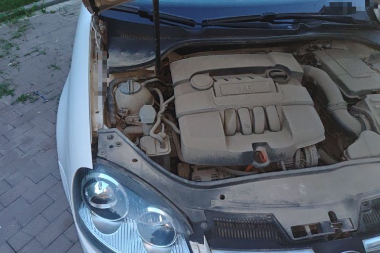 Used Volkswagen Sagitar 2011 1.6L Automatic Special Edition Engine Bay Right