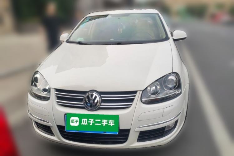 Used Volkswagen Sagitar 2011 1.6L Automatic Comfort Edition Front