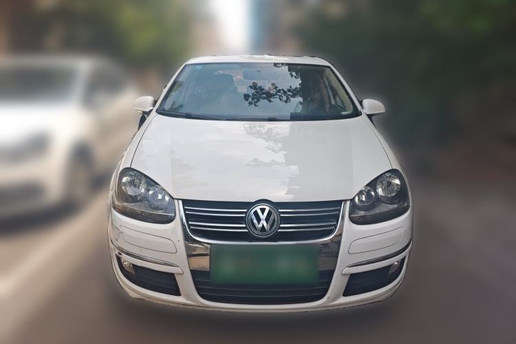 Used Volkswagen Sagitar 2011 1.4 TSI Automatic Luxury Edition Front