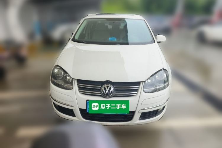 Used Volkswagen Sagitar 2011 1.6L Automatic Comfort Edition Front