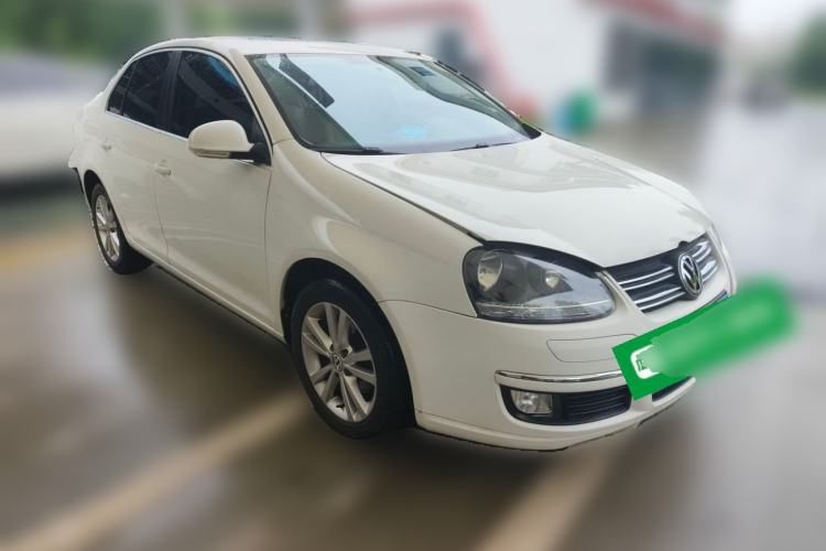 Used Volkswagen Sagitar 2011 1.6L Automatic Comfort Edition Front Right 45 Deg