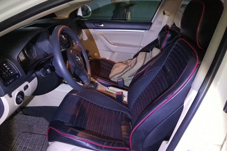 Used Volkswagen Sagitar 2011 1.6L Automatic Fashion Edition Left Front Seat