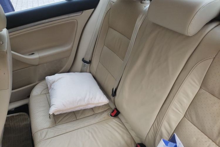 Used Volkswagen Sagitar 2011 1.6L Automatic Comfort Edition Left Rear Seat