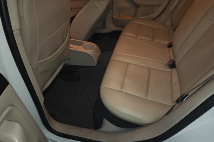 Used Volkswagen Sagitar 2011 1.6L Automatic Fashion Edition Left Rear Seat