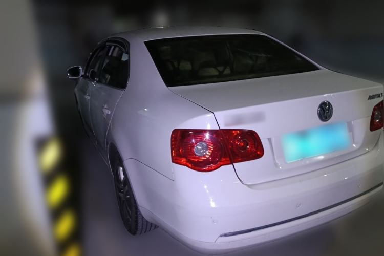 Used Volkswagen Sagitar 2011 1.6L Automatic Fashion Edition Rear Left 45 Deg