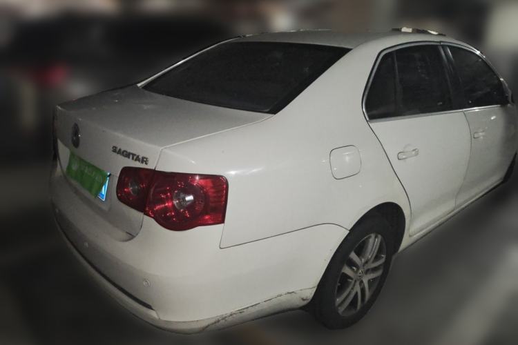 Used Volkswagen Sagitar 2011 1.6L Automatic Fashion Edition Rear Right 45 Deg