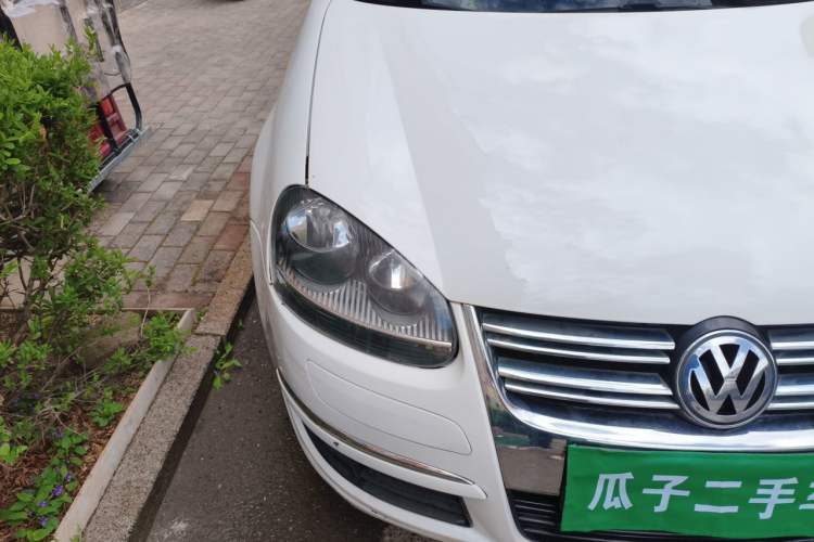 Used Volkswagen Sagitar 2011 1.4 TSI Automatic Luxury Edition Right Front Headlight