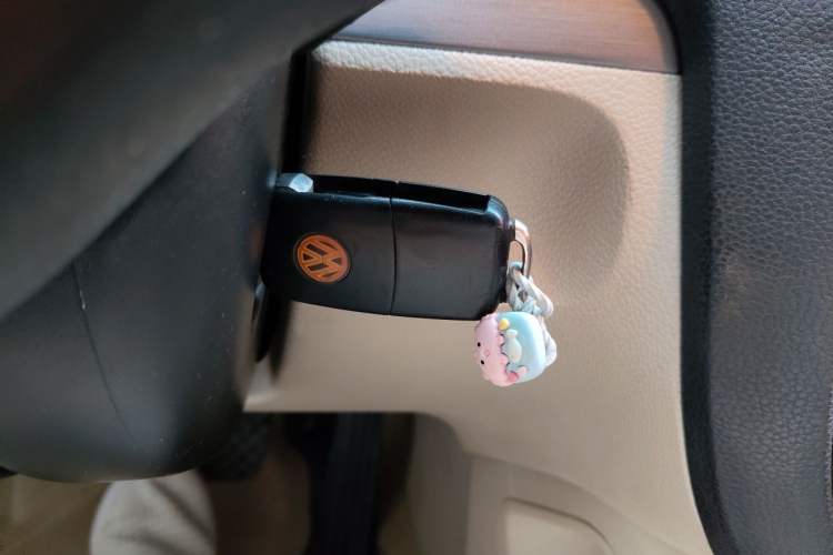 Used Volkswagen Sagitar 2011 1.4 TSI Automatic Tech Model Vehicle Key