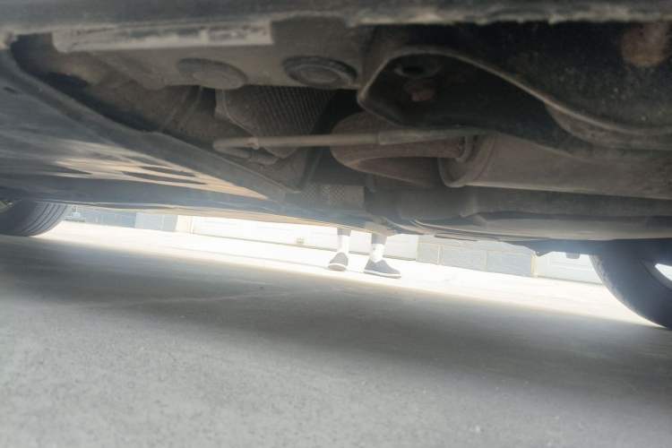 Used Volkswagen Sagitar 2012 1.6L Manual Comfort Model Chassis Rear Left