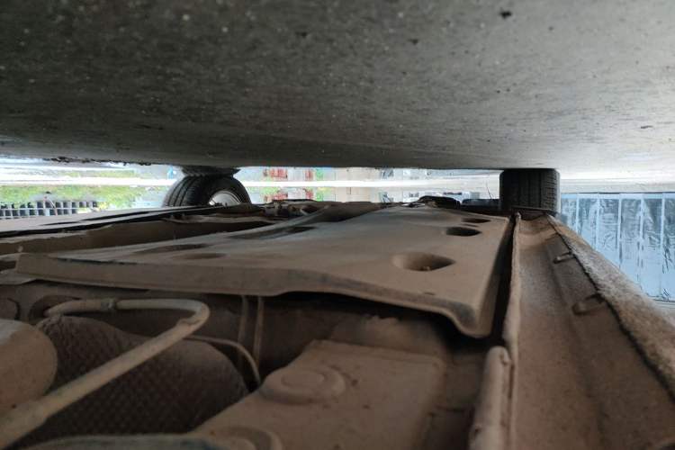 Used Volkswagen Sagitar 2012 1.6L Manual Comfort Model Chassis Rear Left