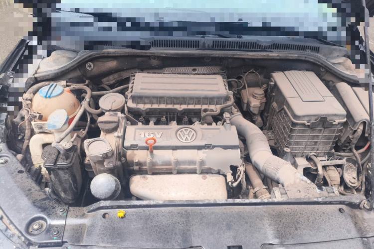 Used Volkswagen Sagitar 2012 1.6L Automatic Comfort Edition Engine Bay