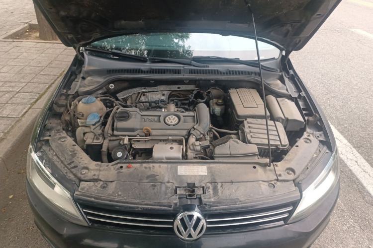 Used Volkswagen Sagitar 2012 1.4TSI Automatic Luxury Edition Engine Bay