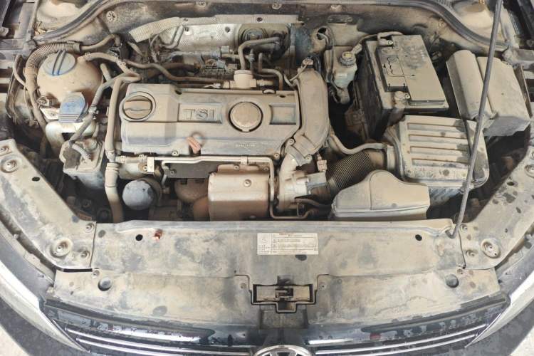 Used Volkswagen Sagitar 2012 1.4TSI Manual Luxury Model Engine Bay