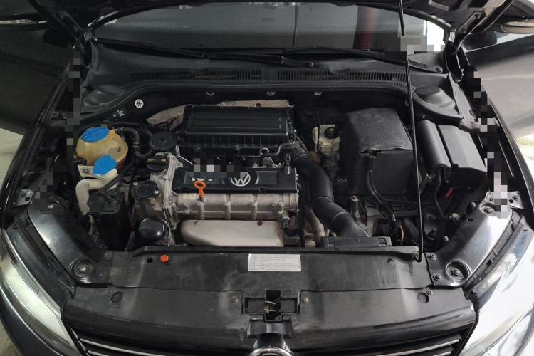 Used Volkswagen Sagitar 2012 1.6L Manual Comfort Model Engine Bay