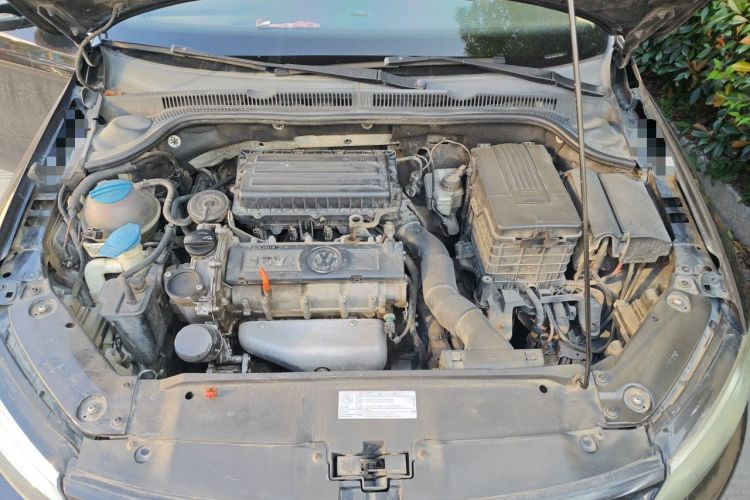 Used Volkswagen Sagitar 2012 1.6L Automatic Comfort Edition Engine Bay