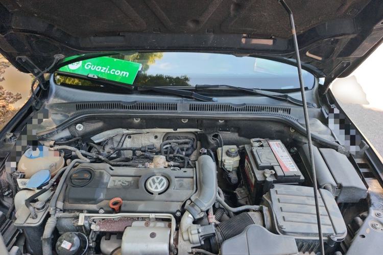 Used Volkswagen Sagitar 2012 1.4TSI Manual Luxury Model Engine Bay