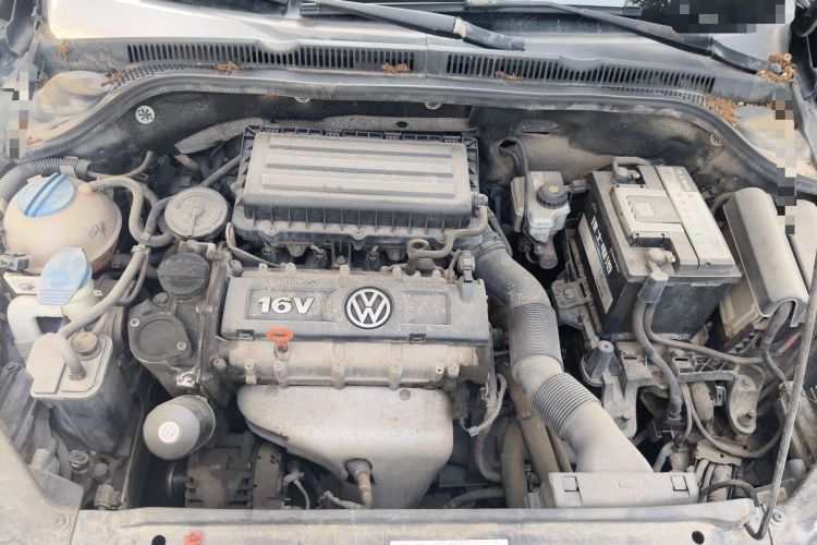 Used Volkswagen Sagitar 2012 1.6L Manual Comfort Model Engine Bay