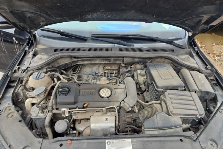 Used Volkswagen Sagitar 2012 1.4TSI Automatic Luxury Edition Engine Bay