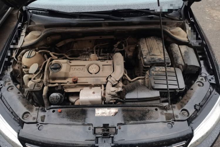 Used Volkswagen Sagitar 2012 1.4TSI Automatic Luxury Edition Engine Bay