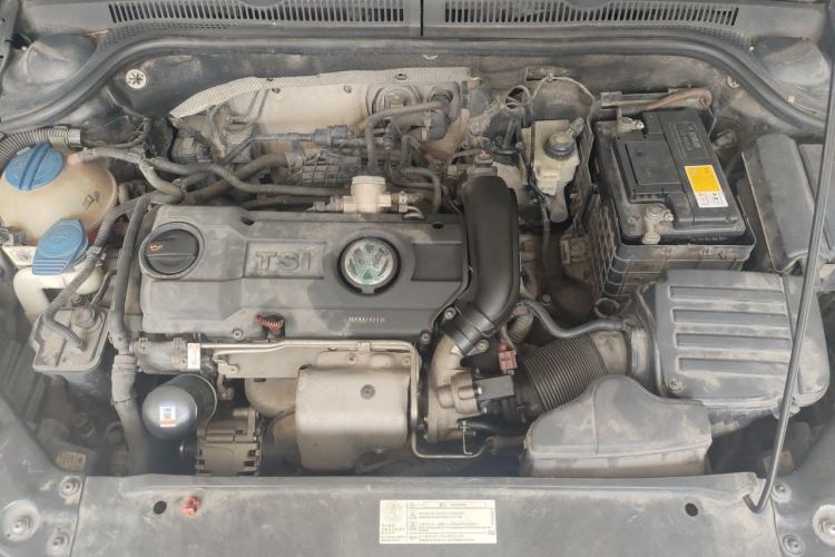 Used Volkswagen Sagitar 2012 1.4TSI Automatic Luxury Edition Engine Bay